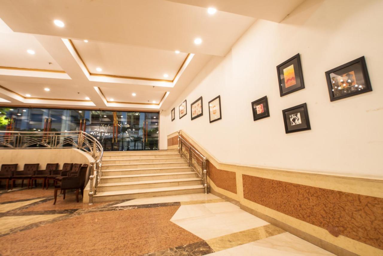 Hotel Celebration Gardens New Delhi Exterior foto