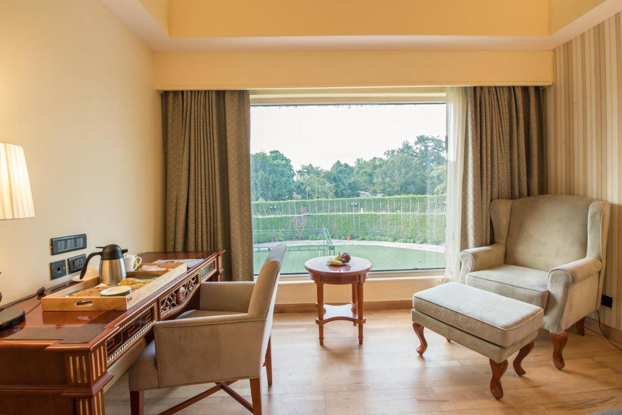 Hotel Celebration Gardens New Delhi Exterior foto